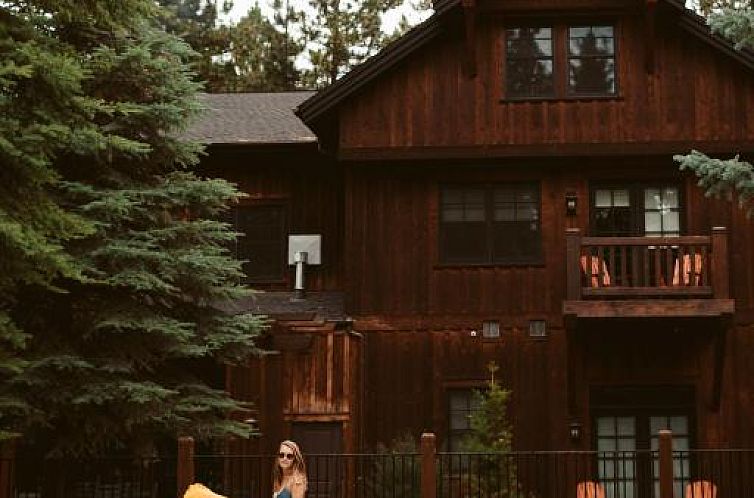 FivePine Lodge