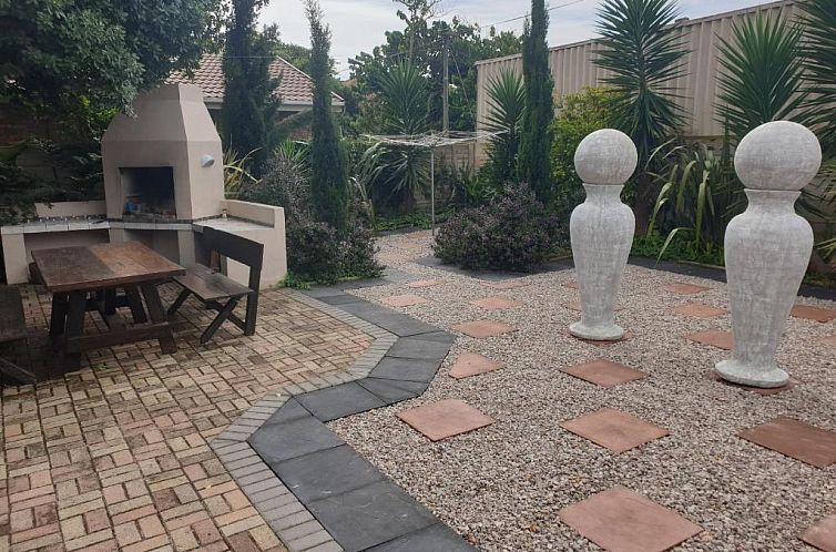 MeTime Guesthouse & Self catering