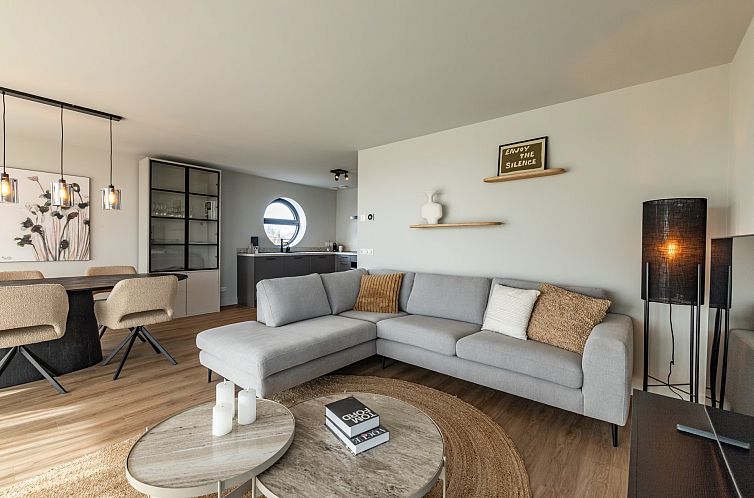 Vrijstaande woning in Follega
