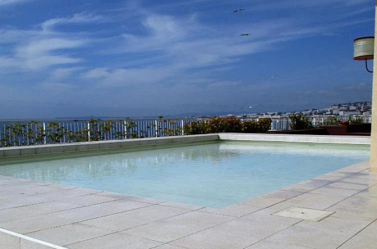 Le Paradis Blue