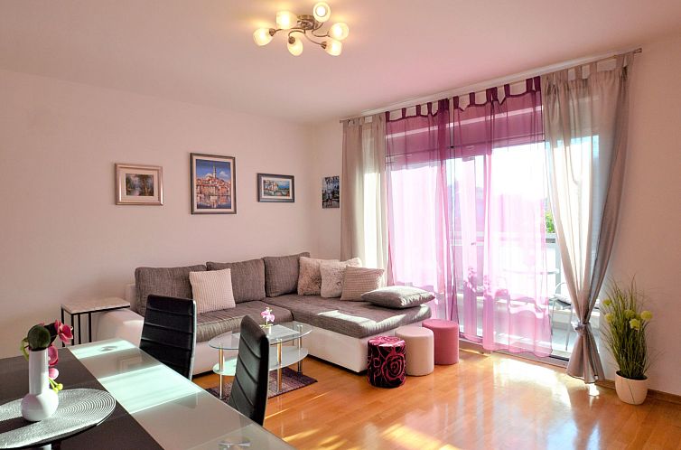 Guest house 1010104 - Apartment Istria - Appartement Pinezic