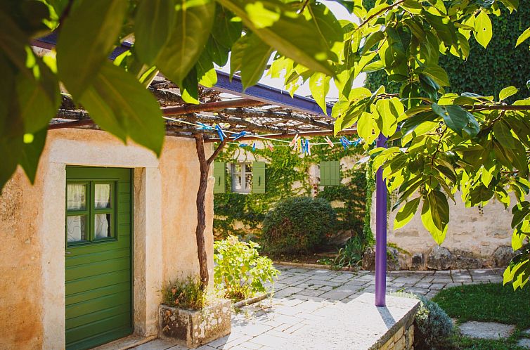 Appartement Renovierte Ferienwohnung in Karlovići mit Terra