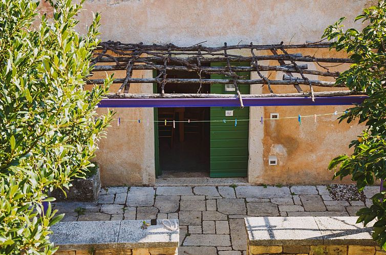 Appartement Renovierte Ferienwohnung in Karlovići mit Terra