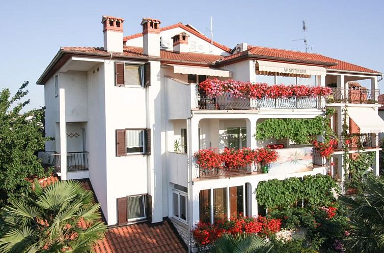 Appartement Wohnung in Rovinj mit Garten, Terrasse und Grill