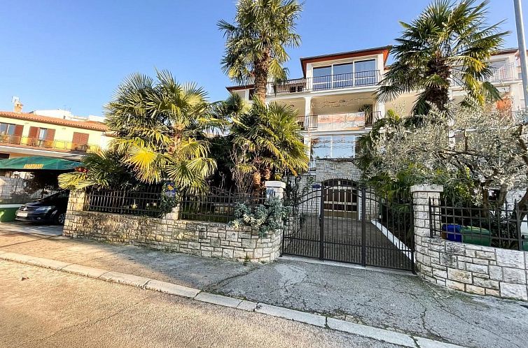 Appartement Wohnung in Rovinj mit Garten, Terrasse und Grill