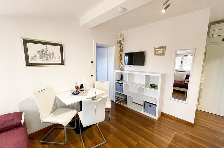 Appartement Wohnung in Rovinj mit Garten, Terrasse und Grill
