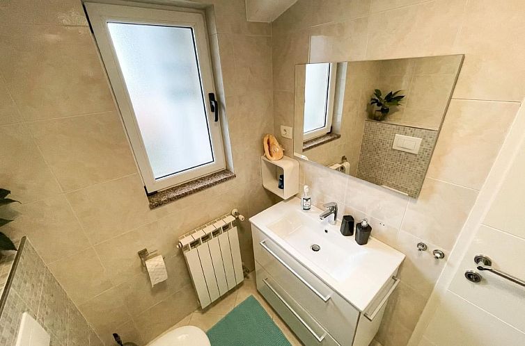 Appartement Wohnung in Rovinj mit Garten, Terrasse und Grill