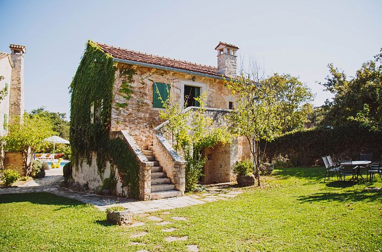 Unterkunft 10101113 - Ferienhaus Istrien - Vakantiehuis Freistehendes Ferienhaus in Karlovići mit Gart