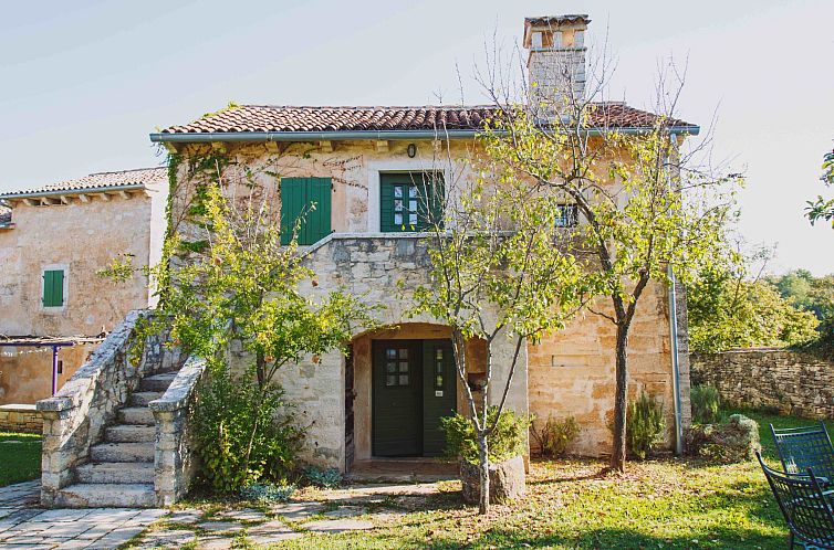 Vakantiehuis Freistehendes Ferienhaus in Karlovići mit Gart