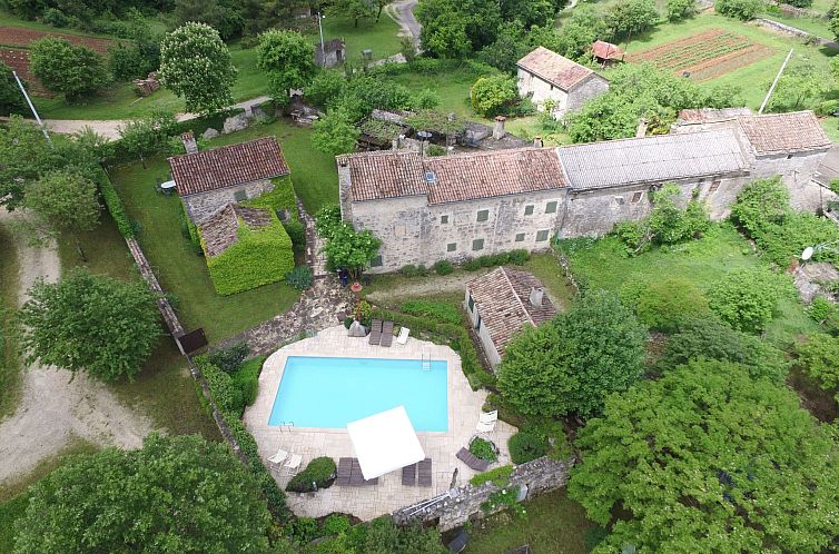 Appartement Helle Ferienwohnung in Karlovići mit Garten, Gr