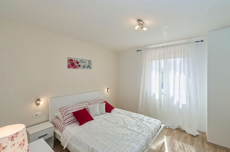 Vakantiehuis Villa "Pistine" mit Garten, Grill und Terrasse