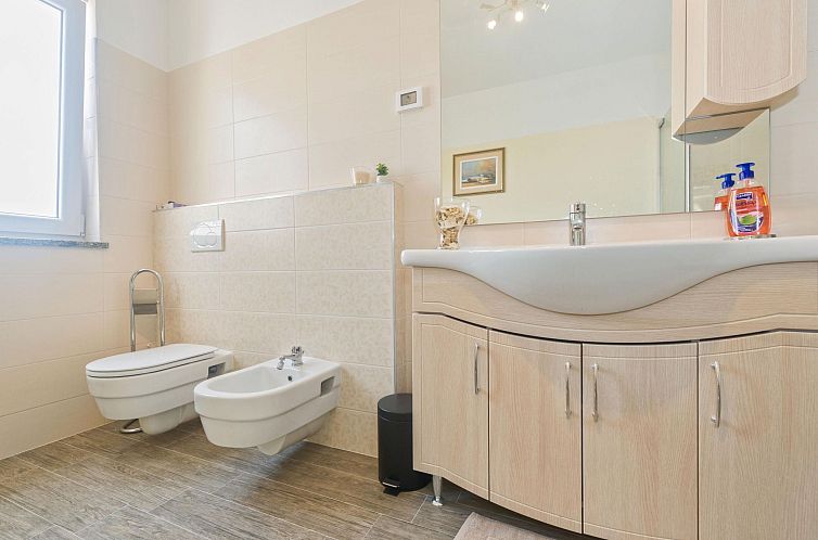 Vakantiehuis Villa "Pistine" mit Garten, Grill und Terrasse