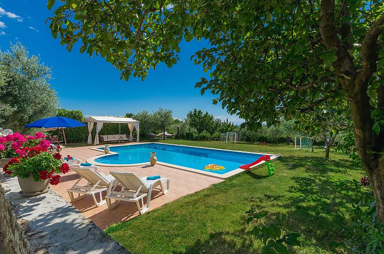 Guest house 10101125 - Apartment Istria - Appartement Ivan & Tina