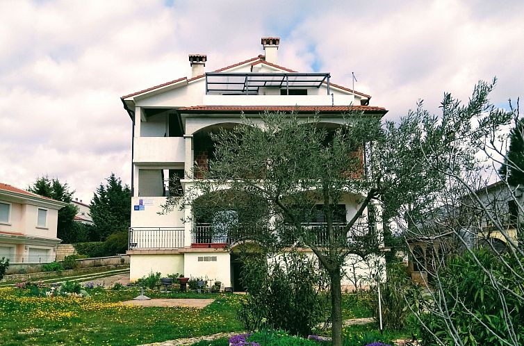 Appartement Anwesen "Krasno" mit Terrasse