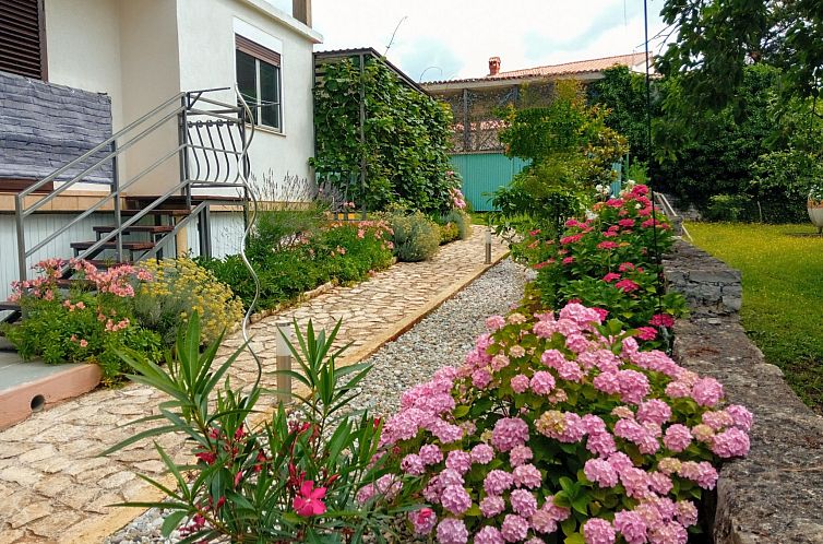 Appartement Anwesen "Krasno" mit Terrasse