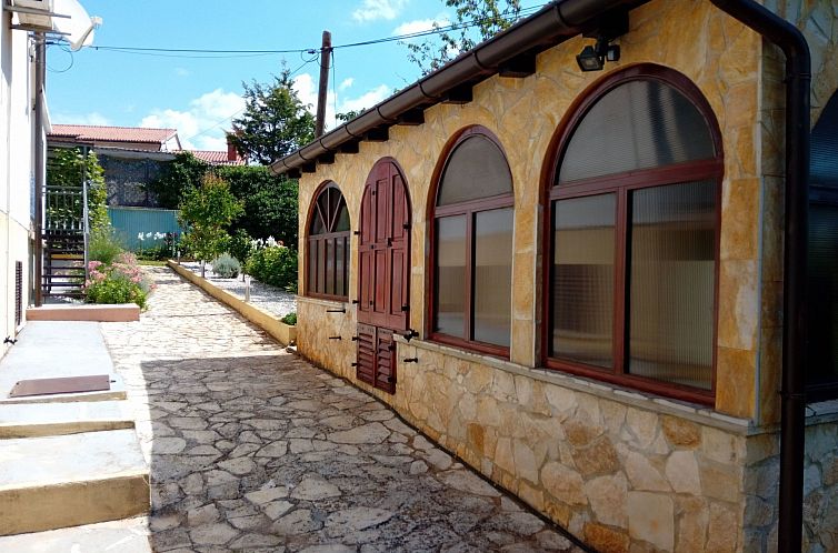 Appartement Anwesen "Krasno" mit Terrasse