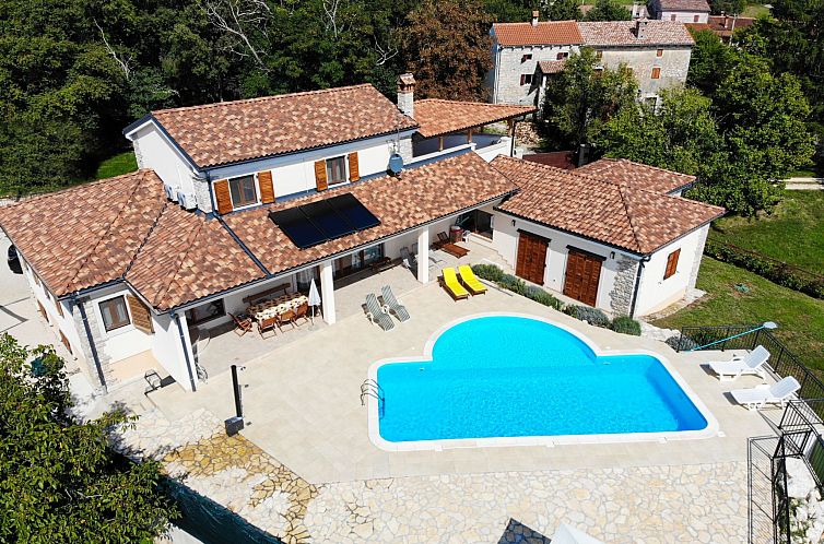 Vakantiehuis Arton Villa mit beheiztem Pool, in Istrien