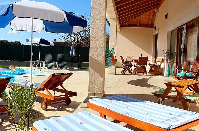 Vakantiehuis Arton Villa mit beheiztem Pool, in Istrien