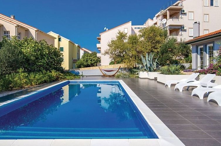 Vakantiehuis Holiday Home Antonija with Private pool
