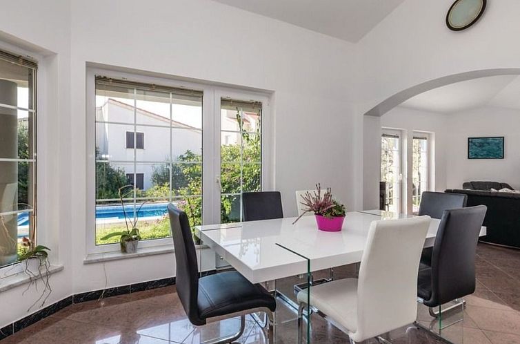 Vakantiehuis Holiday Home Antonija with Private pool