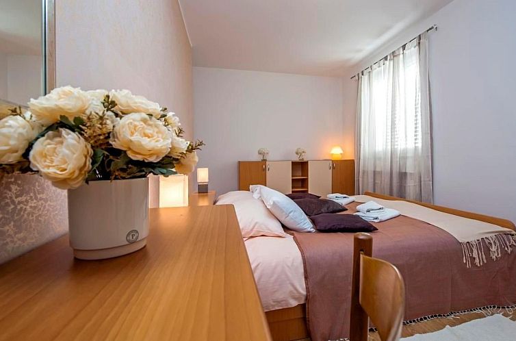 Vakantiehuis VILLA ENI mit Pool