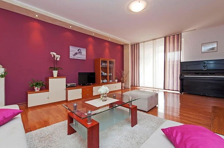 Vakantiehuis VILLA ENI mit Pool