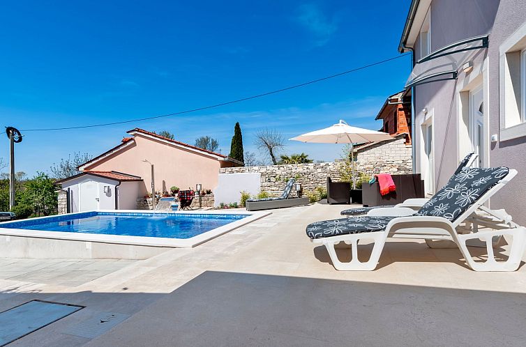 Vakantiehuis Neues Ferienhaus Nina in der Nähe von Rovinj