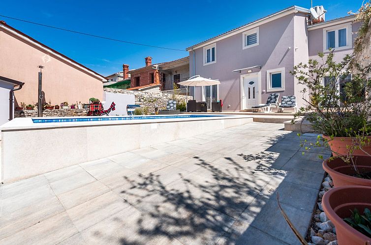 Vakantiehuis Neues Ferienhaus Nina in der Nähe von Rovinj