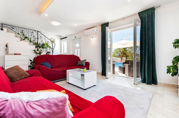 Vakantiehuis Neues Ferienhaus Nina in der Nähe von Rovinj
