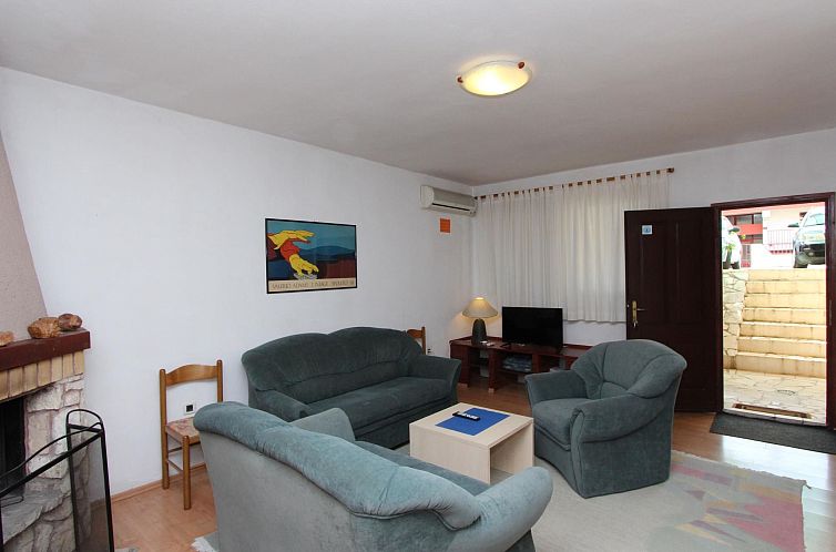 Guest house 1010170 - Apartment Istria - Appartement Nette Ferienwohnung in Rovinj mit Offenem Kamin