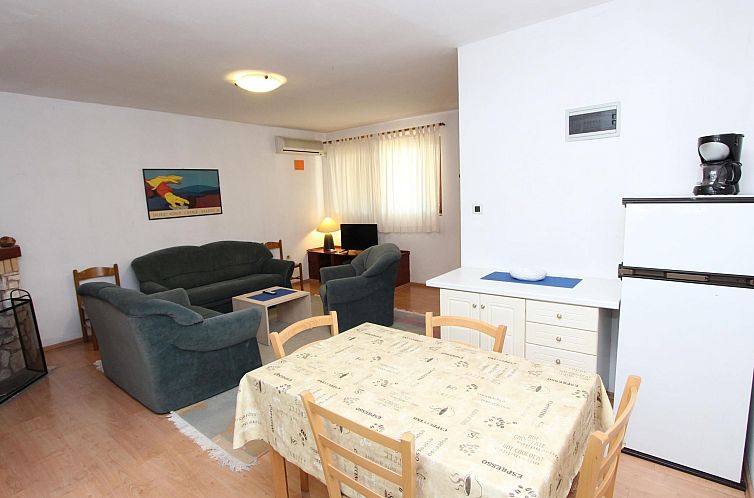 Appartement Nette Ferienwohnung in Rovinj mit Offenem Kamin