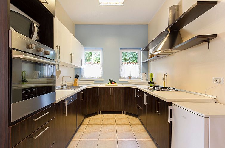 Vakantiehuis Wunderschönes Ferienhaus in Cere mit Privatem 