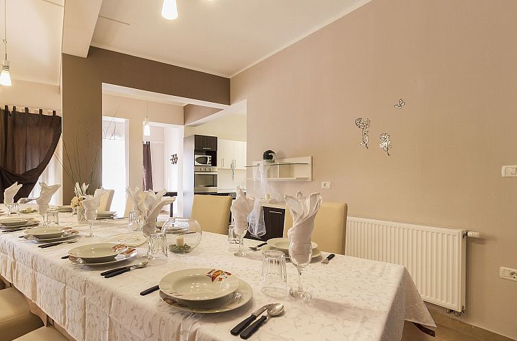 Vakantiehuis Wunderschönes Ferienhaus in Cere mit Privatem 