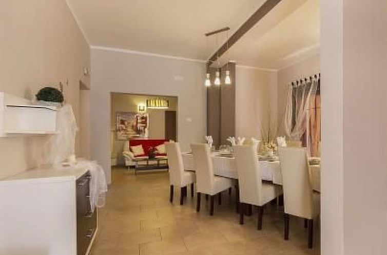 Vakantiehuis Wunderschönes Ferienhaus in Cere mit Privatem 