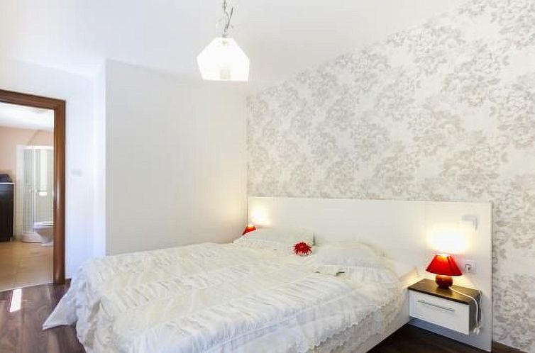 Vakantiehuis Wunderschönes Ferienhaus in Cere mit Privatem 