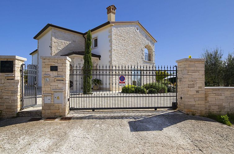 Vakantiehuis Villa Mason mit beheiztem Pool und Mini-Wellnes