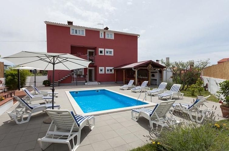 Unterkunft 1010192 - Ferienhaus Istrien - Vakantiehuis in Rovinj mit Großer Terrasse