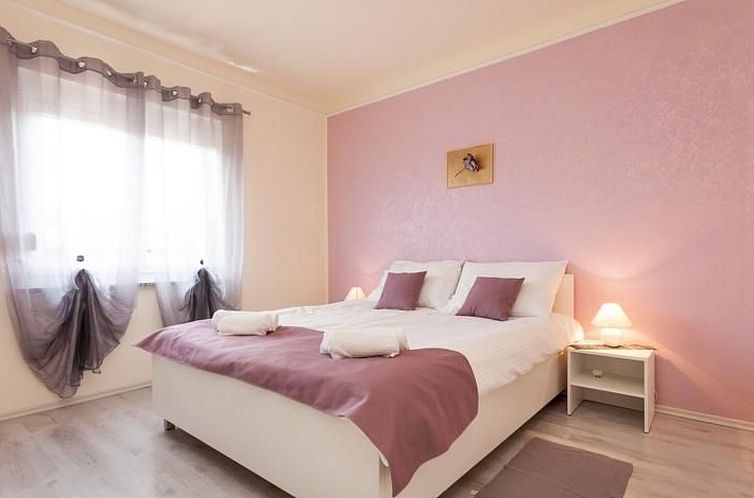 Vakantiehuis in Rovinj mit Großer Terrasse