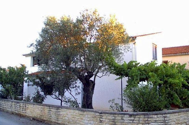 Appartement "Gemütlicher Garten" mit Terrasse