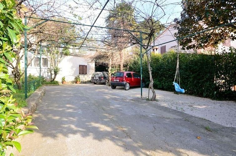 Appartement Wohnung 'Ivaana' mit Privatparkplatz