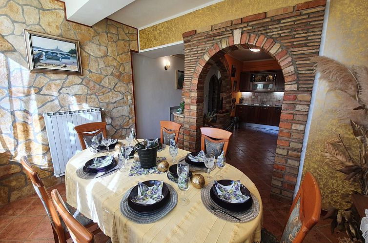 Appartement Wohnung 'Ivaana' mit Privatparkplatz