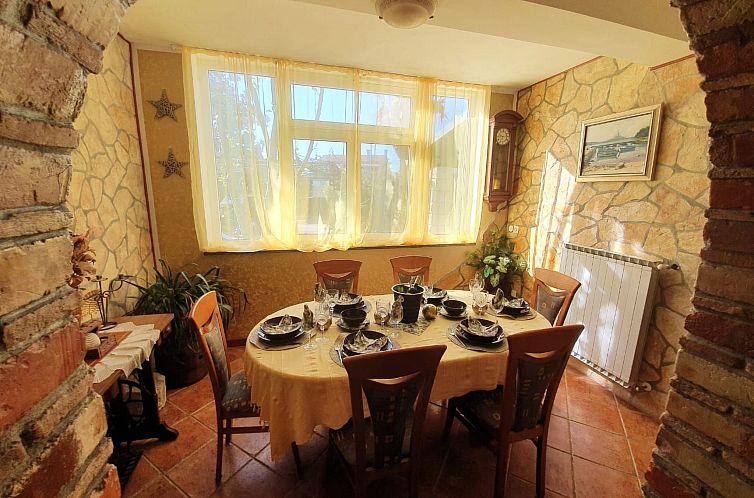 Appartement Wohnung 'Ivaana' mit Privatparkplatz