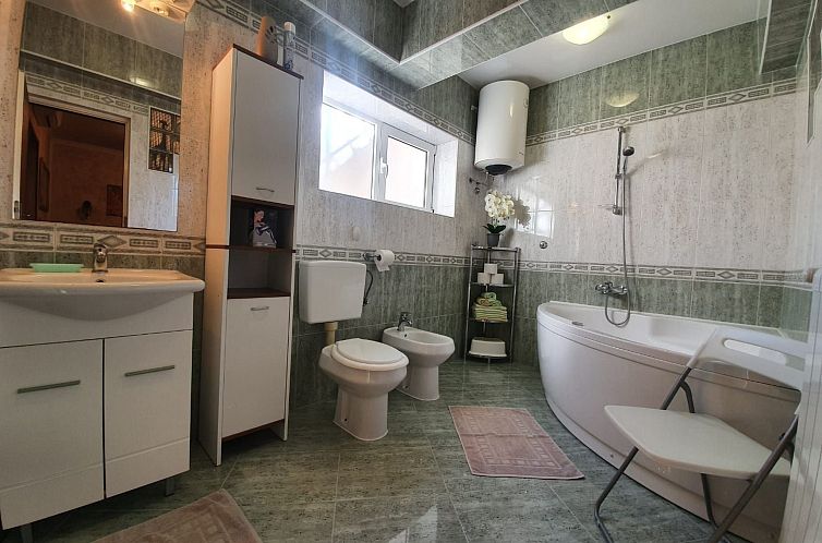 Appartement Wohnung 'Ivaana' mit Privatparkplatz