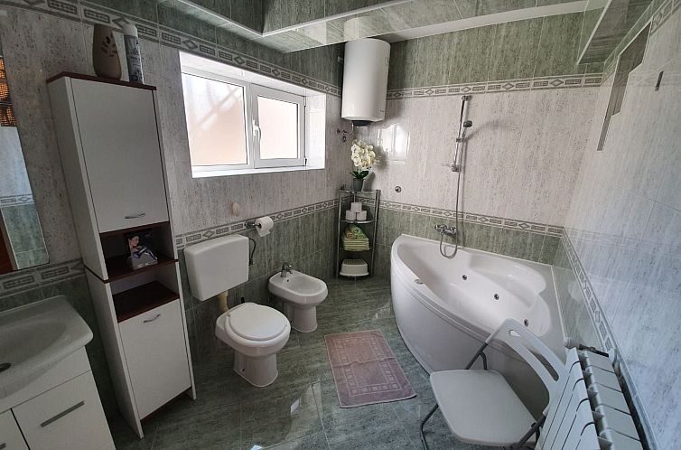 Appartement Wohnung 'Ivaana' mit Privatparkplatz