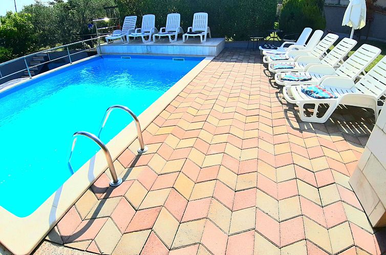 Vakantiehuis mit beheiztem Pool