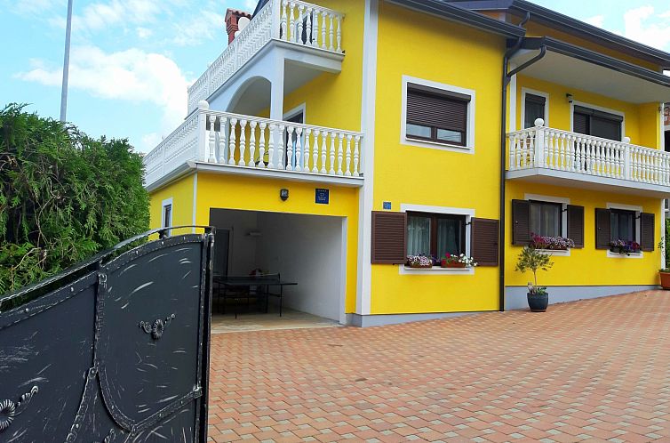 Vakantiehuis mit beheiztem Pool