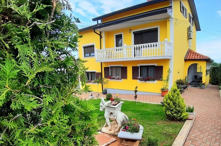 Vakantiehuis mit beheiztem Pool