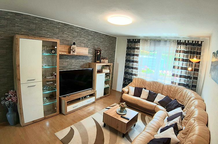 Vakantiehuis mit beheiztem Pool