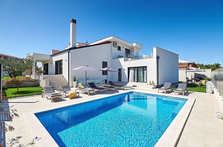 Unterkunft 1010228 - Ferienhaus Istrien - Vakantiehuis Villa Dolcea - Elegant und stilvoll mit Pool