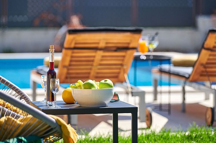 Vakantiehuis Villa Dolcea - Elegant und stilvoll mit Pool